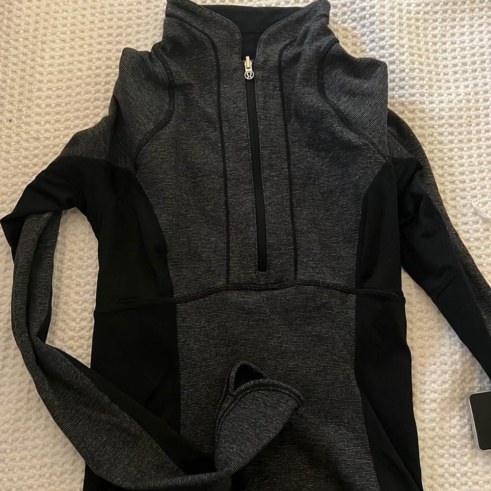 Heathered gray lululemon long sleeve